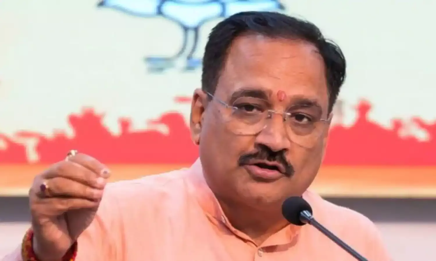 स्कूलों को बिना ऑडिट के फीस बढ़ाने की इजाजत नहीं, BJP का AAP पर तीखा पलटवार