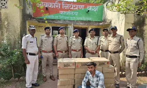 घर में छिपाकर रखी गई एक लाख रूपए मूल्य की २३ पेटी अवैध शराब जप्त घर में छिपाकर रखी गई एक लाख रूपए मूल्य की २३ पेटी अवैध शराब जप्त