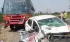 एसटी-कार की जबर्दस्त भिड़ंत में चार लोग गंभीर रूप से घायल