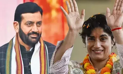 विनेश फोगाट को लेकर CM नायब सिंह सैनी की घोषणा, कहा - वह हमारी हीरो, उनके सम्मान में... विनेश फोगाट को लेकर CM नायब सिंह सैनी की घोषणा, कहा - वह हमारी हीरो, उनके सम्मान में...