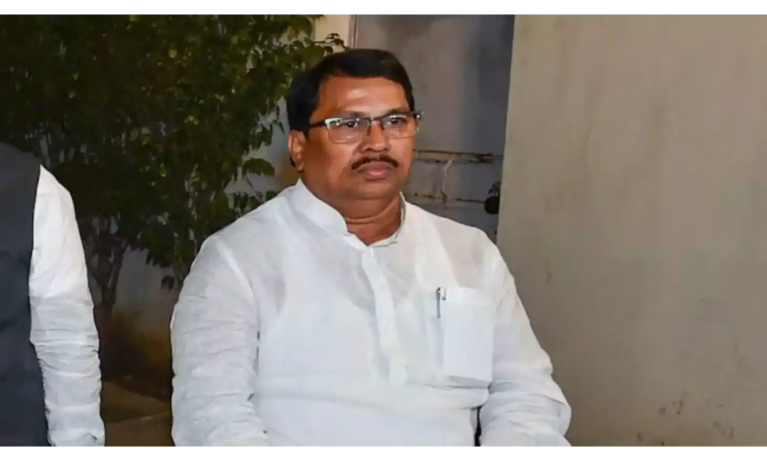 वडेट्टीवार ने फिर पूछा सवाल - मंगेशकर अस्पताल को कैसे मान लें धर्मदाय संस्था