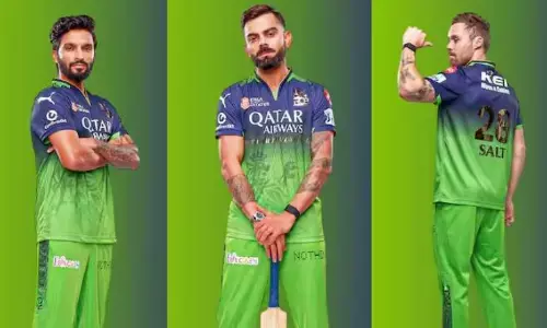 आखिर RR के खिलाफ हरी जर्सी में क्यों दिखी RCB की टीम? जाने इसके पीछे की वजह आखिर RR के खिलाफ हरी जर्सी में क्यों दिखी RCB की टीम? जाने इसके पीछे की वजह
