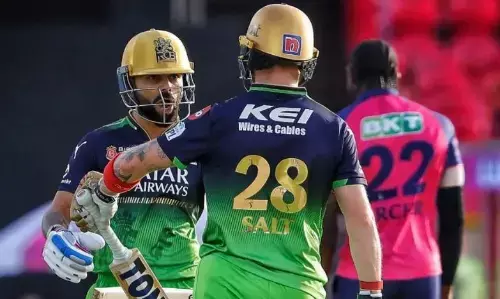 कोहली की विराट पारी...सॉल्ट का तूफान...RCB ने राजस्थान को जयपुर में रौंदा, 9 विकेटों से अपने नाम किया मुकाबला कोहली की विराट पारी...सॉल्ट का तूफान...RCB ने राजस्थान को जयपुर में रौंदा, 9 विकेटों से अपने नाम किया मुकाबला