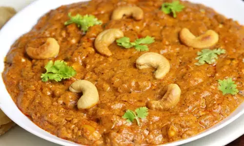घर पर आ रहे हैं मेहमान, खिलाना चाहते हैं कुछ बहुत ही ज्यादा शानदार, तो इस काजू करी की रेसिपी जरूर करें ट्राई