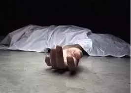 .नहर में गिरी स्काॅर्पियो, 1 की मौत, 4 सुरक्षित बचे .नहर में गिरी स्काॅर्पियो, 1 की मौत, 4 सुरक्षित बचे