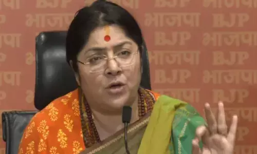 बीजेपी नेता लॉकेट चटर्जी ने मांगा सीएम ममता बनर्जी का इस्तीफा, कहा - हिंदू पलायन कर रहे..ये शर्म की बात