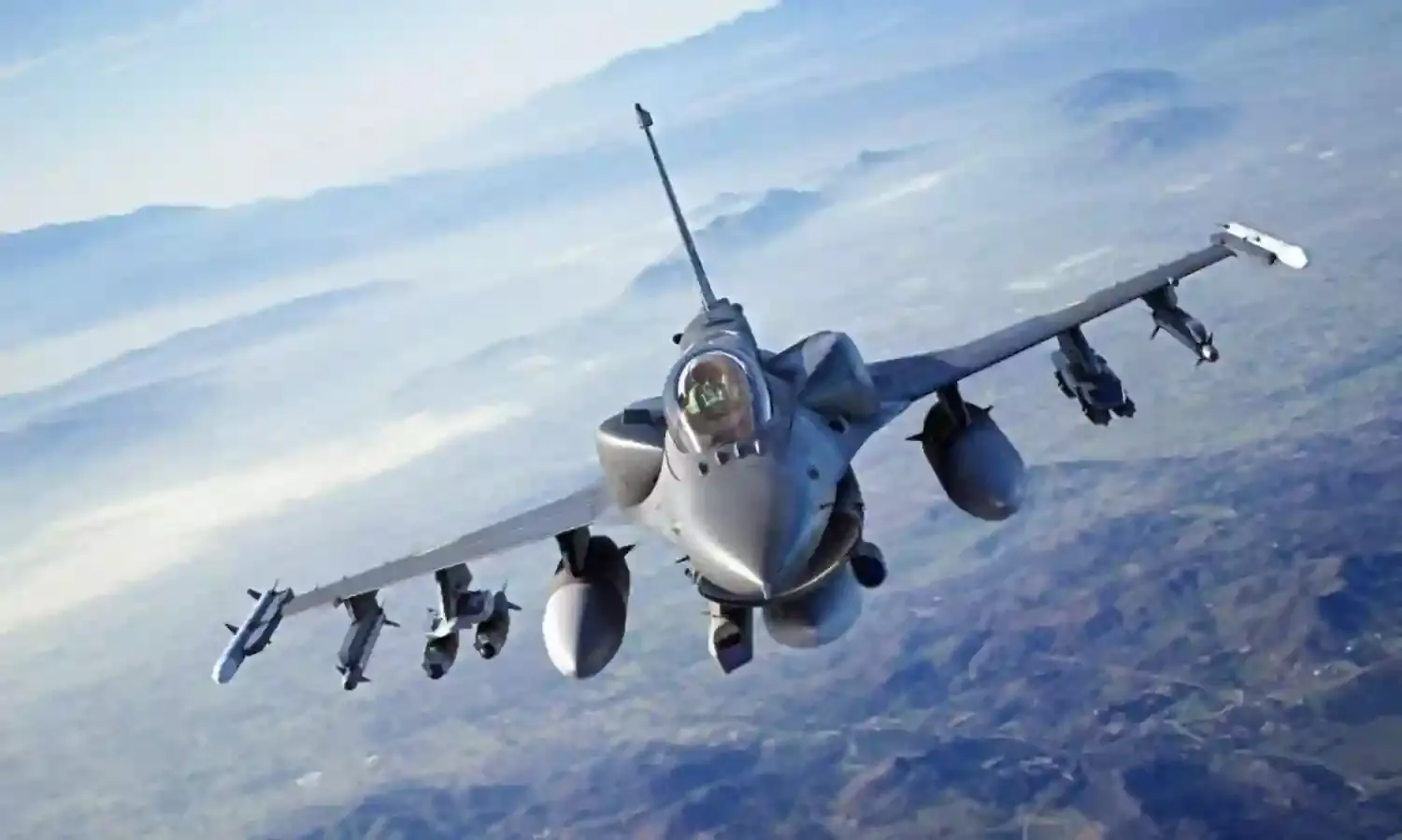 यूक्रेन के खिलाफ युद्ध में रूस की बड़ी जीत! अमेरिका के F-16 विमान को रूसी सेना ने किया ढेर