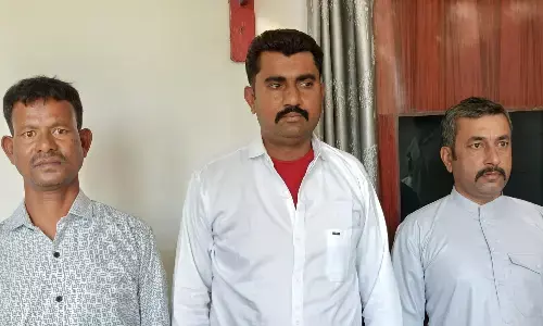 अंबेडकर जयंती पर सेंट्रल जेल से लखपति बनकर रिहा हुए 3 बंदी अंबेडकर जयंती पर सेंट्रल जेल से लखपति बनकर रिहा हुए 3 बंदी