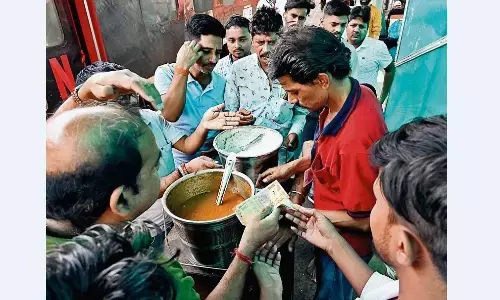 सेहत से खिलवाड़-खाने की क्वाॅलिटी की परवाह नहीं, कहां से आ रही इसकी भी नहीं हो रही जांच