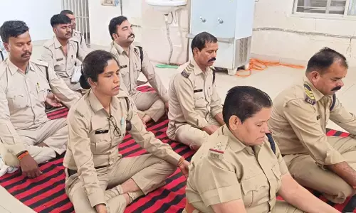 ध्यान से होगा तनाव कम ध्यान से होगा तनाव कम