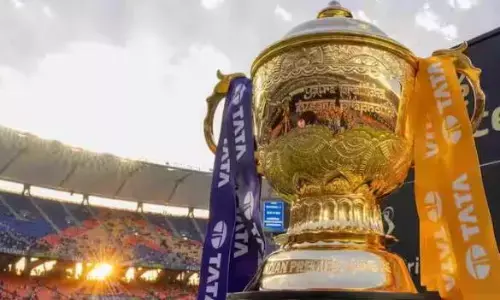 टूर्नामेंट पर मंडरा रहा फिक्सिंग का खतरा! BCCI ने जारी की चेतावनी, स्टेडियम में जाकर संदिग्ध व्यक्ति खिलाड़ियों और स्टाफ को देता है ऑफर टूर्नामेंट पर मंडरा रहा फिक्सिंग का खतरा! BCCI ने जारी की चेतावनी, स्टेडियम में जाकर संदिग्ध व्यक्ति खिलाड़ियों और स्टाफ को देता है ऑफर