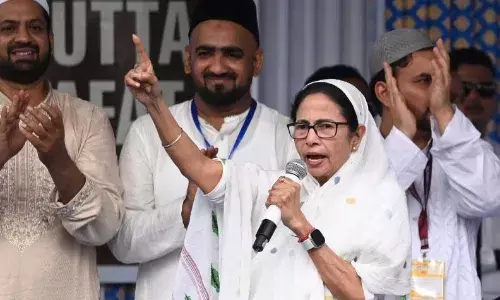 योगी आदित्यनाथ सबसे बड़े भोगी.. इमामों के साथ बैठक में बोलीं ममता बनर्जी, मुर्शिदाबाद दंगा में बीजेपी और बीएसएफ की मिलीभगत होने की कही बात योगी आदित्यनाथ सबसे बड़े भोगी.. इमामों के साथ बैठक में बोलीं ममता बनर्जी, मुर्शिदाबाद दंगा में बीजेपी और बीएसएफ की मिलीभगत होने की कही बात