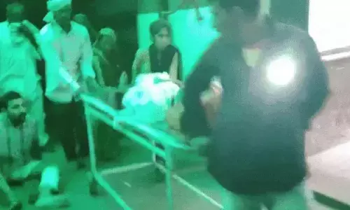 मुरैना में बड़ा हादसा, जिला अस्पताल में लगी भीषण आग, ऑक्सीजन मास्क निकलने से एक मरीज की मौत