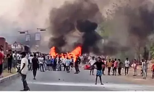 गांधी के देश में नहीं होनी चाहिए हिंसा... मुर्शिदाबाद हिंसा पर बोले कांग्रेस सांसद, इस बात पर किया सीएम ममता बनर्जी का समर्थन