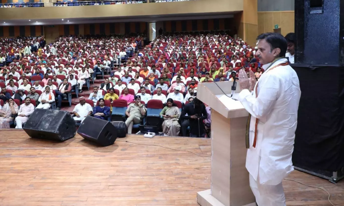 पंचायतें विकसित होंगी तभी विकसित रीवा का सपना साकार होगा- उप मुख्यमंत्री राजेंद्र शुक्ल पंचायतें विकसित होंगी तभी विकसित रीवा का सपना साकार होगा- उप मुख्यमंत्री राजेंद्र शुक्ल