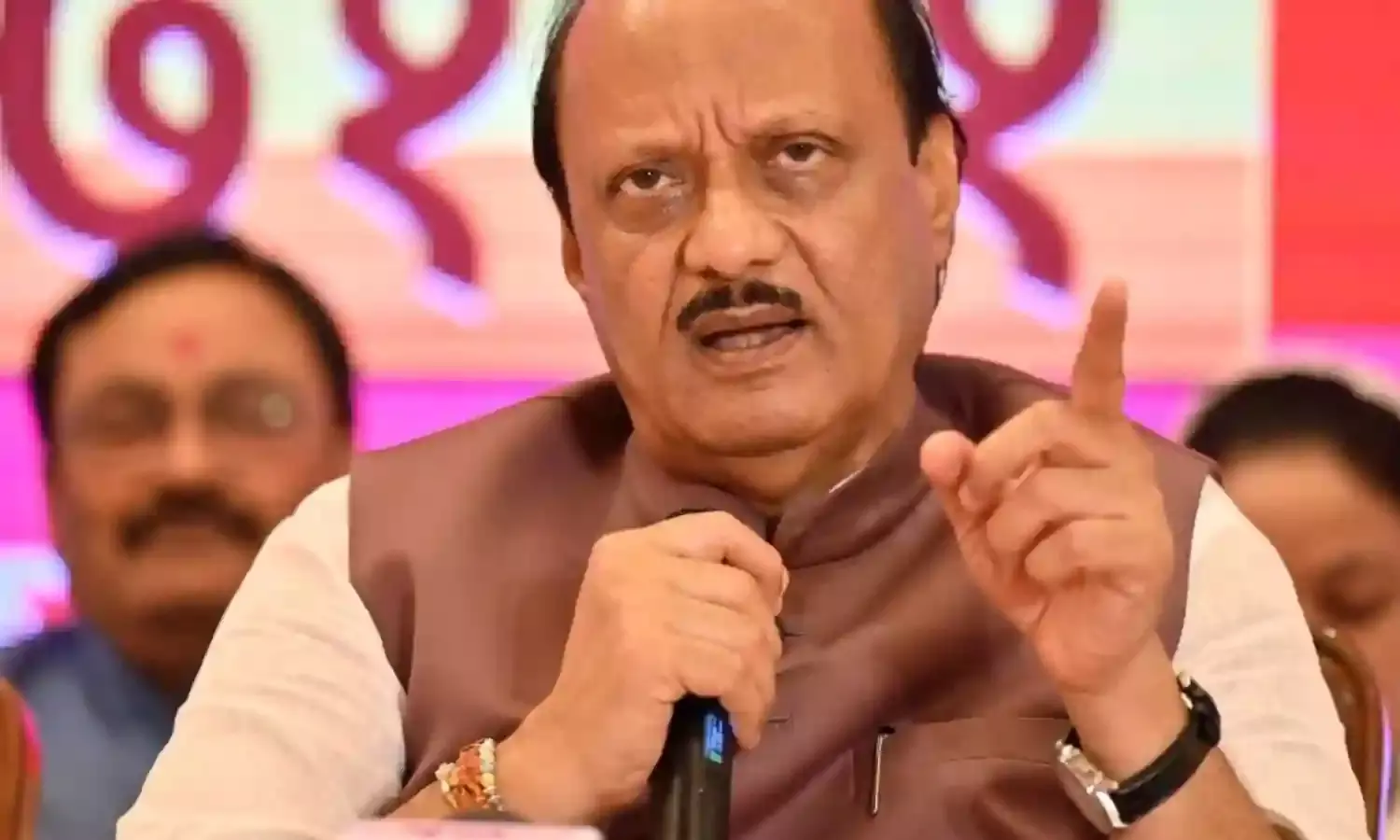 सुप्रीम कोर्ट के आदेश पर अजित पवार की आई प्रतिक्रिया, कहा - ये किसी की हार...
