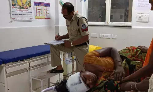 विवाद में पत्नी के सिर पर पटका पत्थर, हालत गंभीर