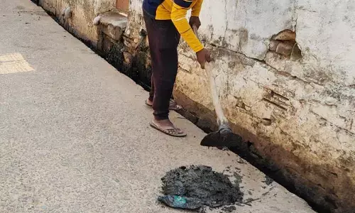 तुमसर नगर परिषद के तीन सफाई कर्मचारियों को किया गया निलंबित