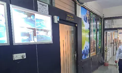 स्वच्छता सर्वेक्षण के बीच अवकाश पर सीएमओ