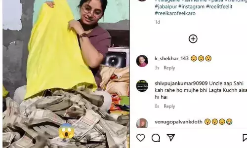 लड़की ने बिस्तर पर पलटाई बोरी, तो अंदर से निकली ऐसी चीज कि लोगों ने तुरंत शुरू किया ट्रोल करना लड़की ने बिस्तर पर पलटाई बोरी, तो अंदर से निकली ऐसी चीज कि लोगों ने तुरंत शुरू किया ट्रोल करना