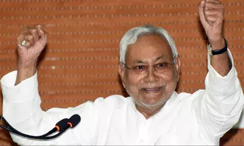 नीतीश कुमार को सभी वर्गों का समर्थन, NDA को मिलेंगे 60 फीसदी वोट.., JDU नेता का बड़ा दावा नीतीश कुमार को सभी वर्गों का समर्थन, NDA को मिलेंगे 60 फीसदी वोट.., JDU नेता का बड़ा दावा