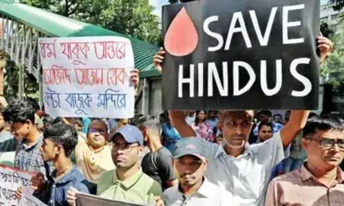 बांग्लादेश में अल्पसंख्यकों पर नहीं रुक रहे हमले, हिंदू नेता की पीट-पीटकर की हत्या, भारत ने कही ये बात