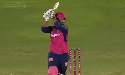 यंगेस्ट डेब्यूटेंट वैभव ने मैदान में उतरते ही मचा दी तबाही, पहली गेंद पर जड़ दिया छक्का, अपने नाम की ये बड़ी उपलब्धि यंगेस्ट डेब्यूटेंट वैभव ने मैदान में उतरते ही मचा दी तबाही, पहली गेंद पर जड़ दिया छक्का, अपने नाम की ये बड़ी उपलब्धि