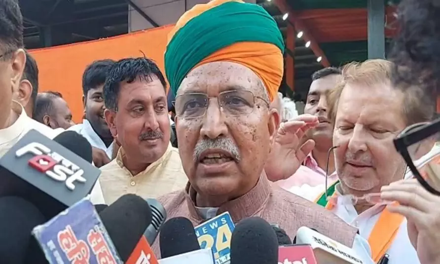 वक्फ (संशोधन) अधिनियम पर केंद्रीय कानून मंत्री अर्जुन सिंह मेघवाल ने रखा अपना पक्ष, कहा- विपक्ष हमेशा सांप्रदायिक रंग देने की कोशिश करता है वक्फ (संशोधन) अधिनियम पर केंद्रीय कानून मंत्री अर्जुन सिंह मेघवाल ने रखा अपना पक्ष, कहा- विपक्ष हमेशा सांप्रदायिक रंग देने की कोशिश करता है