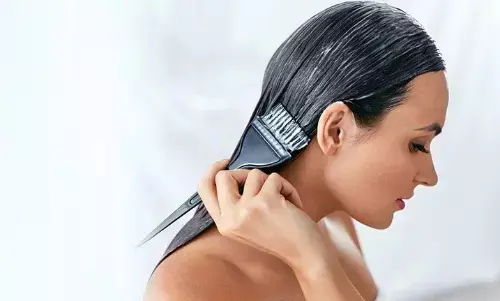 अब अंडे-एलोवेरा को कहिए Bye-Bye, इनके बिना ही छू मंतर होगी डैंड्रफ और बाल बनेंगे मजबूत, जानें बेहतरीन उपाय