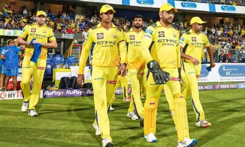 आखिर काली पट्टी बांधकर मैदान में क्यों उतरी CSK की फौज? वजह जानकर उड़ जाएंगे होश