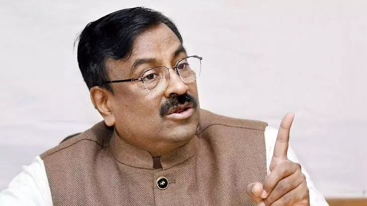 सरकार ने गठित की समिति, भाजपा विधायक मुनगंटीवार को लगी लॉटरी! सरकार ने गठित की समिति, भाजपा विधायक मुनगंटीवार को लगी लॉटरी!