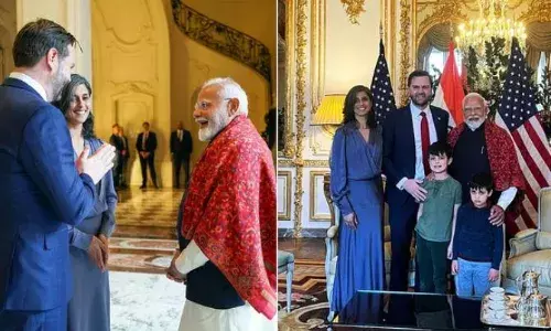 अमेरिकी उपराष्ट्रपति जेडी वेंस आज से भारतीय दौरे पर , पीएम मोदी से होगी मुलाकात अमेरिकी उपराष्ट्रपति जेडी वेंस आज से भारतीय दौरे पर , पीएम मोदी से होगी मुलाकात