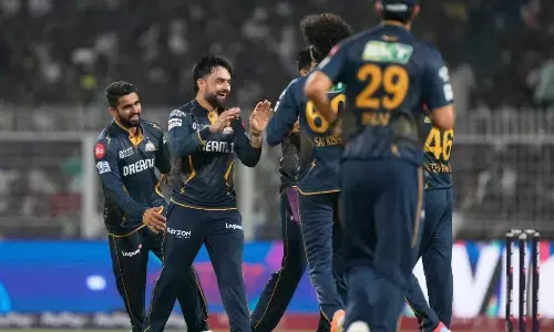 कप्तान पर भारी पड़े कप्तान, गिल की धमाकेदार पारी के सामने फिकी पड़ी रहाणे की फिफ्टी, KKR को घरेलू मैदान पर 39 रनों से झेलनी पड़ी करारी हार कप्तान पर भारी पड़े कप्तान, गिल की धमाकेदार पारी के सामने फिकी पड़ी रहाणे की फिफ्टी, KKR को घरेलू मैदान पर 39 रनों से झेलनी पड़ी करारी हार