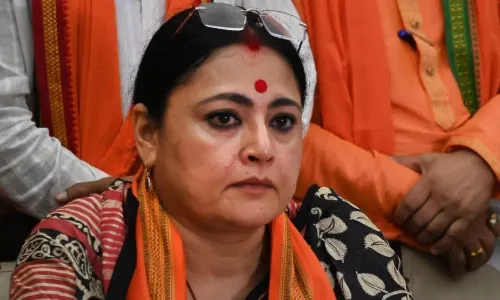 वक्फ के बहाने हिंदूओं को बनाया गया निशाना..., बंगाल हिंसा को लेकर ममता सरकार बरसीं अग्निमित्रा पॉल