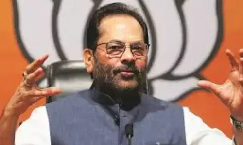 राहुल गांधी ने अमेरिका में महाराष्ट्र चुनाव का जिक्र कर चुनाव आयोग पर लगाया बड़ा आरोप, बीजेपी नेता मुख्तार अब्बास नकवी ने किया तीखा पलटवार