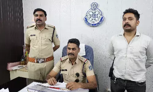 आईपीएल सट्टा...मुम्बई इंडियंस और चैन्नई सुपरकिंग्स की टीम पर लगा रहा था दांव, पुलिस ने दबोचा आईपीएल सट्टा...मुम्बई इंडियंस और चैन्नई सुपरकिंग्स की टीम पर लगा रहा था दांव, पुलिस ने दबोचा