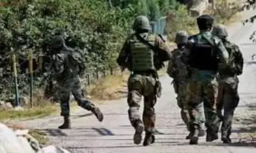 आतंकियों ने पर्यटक रिसॉर्ट को बनाया निशाना, गोलीबारी में 2 की मौत, इलाके में सर्च ऑपरेशन जारी