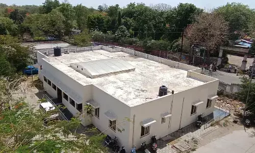 मॉर्च्युरी का शेड गर्मी से तप रहा, झुलस रहे शव मॉर्च्युरी का शेड गर्मी से तप रहा, झुलस रहे शव