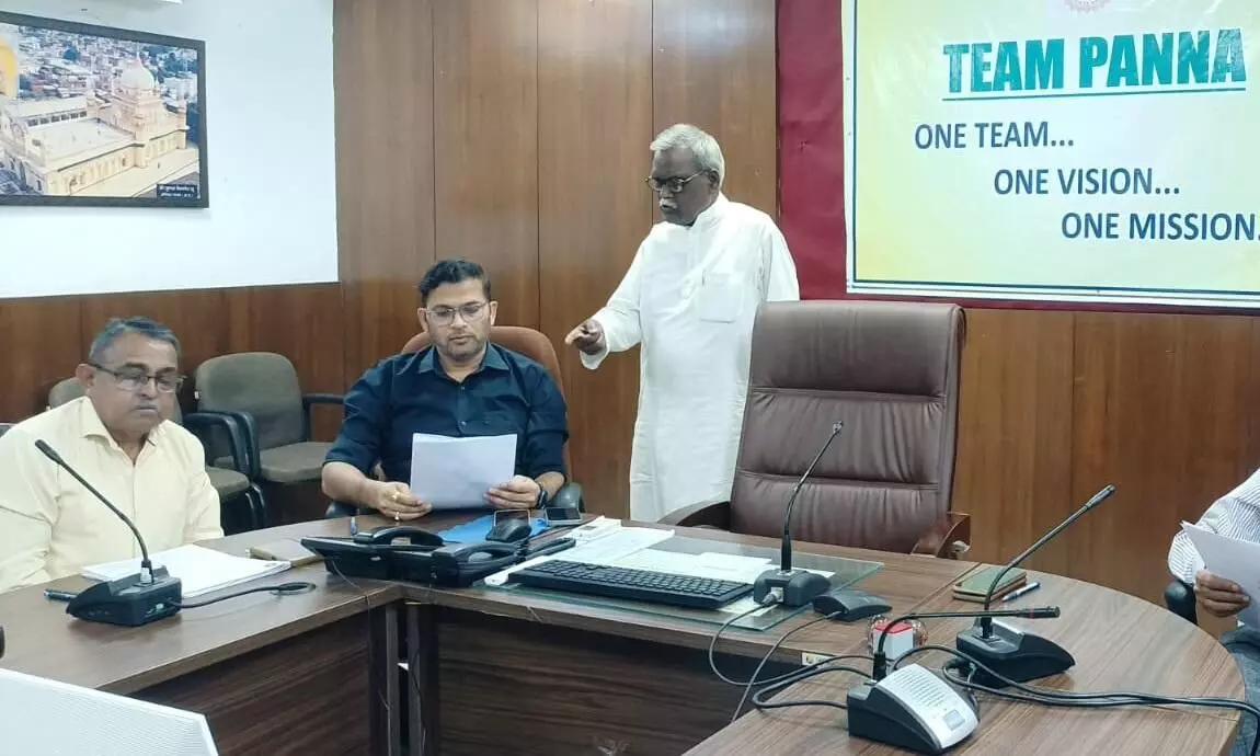 पन्ना में साहित्यकार भवन हेतु भूमि सीमांकन की मांग पन्ना में साहित्यकार भवन हेतु भूमि सीमांकन की मांग