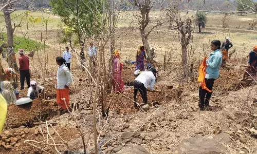 मनरेगा के हाल: तीन माह से नहीं मिली मजदूरी, परेशान हो रहे मजदूर मनरेगा के हाल: तीन माह से नहीं मिली मजदूरी, परेशान हो रहे मजदूर