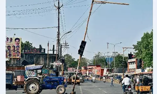 नए कायदे का अब मिलेगा फायदा, सड़क बनेगी तो बिजली पोल बीच में कहीं भी नहीं आएंगे नजर