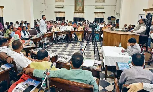 गरमाया रहा अधूरे सीवर लाइन प्रोजेक्ट का मुद्दा