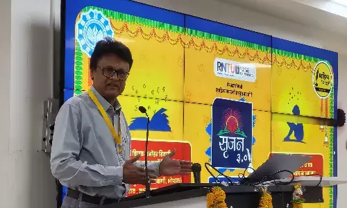 पुस्तकों के अध्ययन से बदलता है जीवन -कुलगुरु