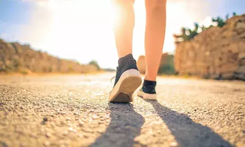 हर दिन सैर पर जाते हैं तो इन गलतियों को करने से बचें, हमेशा रहेंगे फिट हर दिन सैर पर जाते हैं तो इन गलतियों को करने से बचें, हमेशा रहेंगे फिट