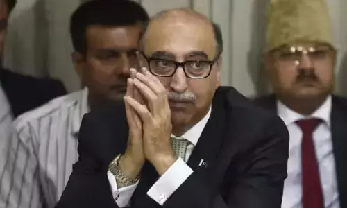 अरब सागर में भारत के एक्शन से घबराए पाक के पूर्व उच्चायुक्त, शहबाज सरकार को दे डाली चेतावनी, क्या छिड़ने वाली है जंग?