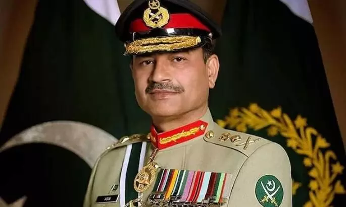 पाकिस्तान के आर्मी चीफ जनरल आसिम मुनीर ने अपने परिवार को भेजा विदेश, भारत के एक्शन से खौफ में पाकिस्तानी सेना पाकिस्तान के आर्मी चीफ जनरल आसिम मुनीर ने अपने परिवार को भेजा विदेश, भारत के एक्शन से खौफ में पाकिस्तानी सेना