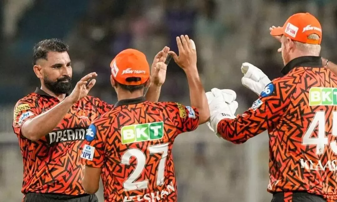 CSK के खिलाफ शमी ने बना डाला बड़ा रिकॉर्ड, तोड़ना तो दूर बराबरी करना है नामुमकिन, लेकिन अगली गेंद पर कर दी बड़ी गलती, टीम को भुगतना पड़ा खामियाजा CSK के खिलाफ शमी ने बना डाला बड़ा रिकॉर्ड, तोड़ना तो दूर बराबरी करना है नामुमकिन, लेकिन अगली गेंद पर कर दी बड़ी गलती, टीम को भुगतना पड़ा खामियाजा