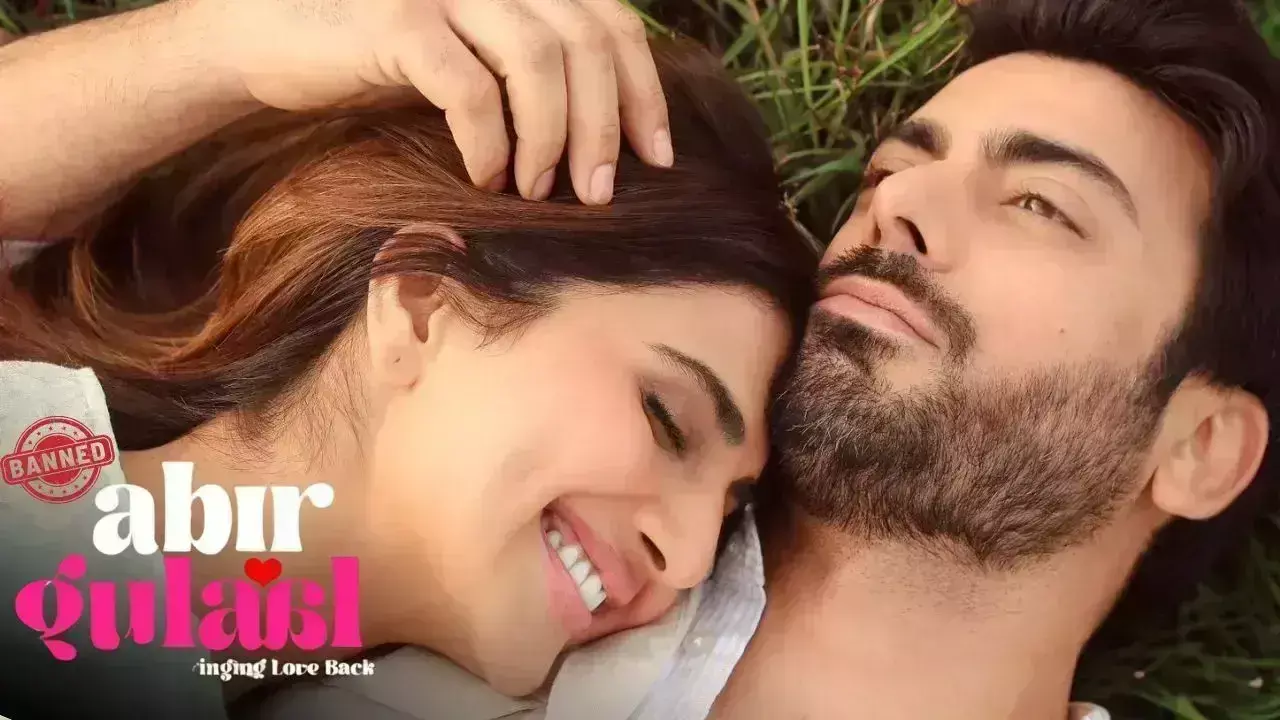 इंडिया में लगे बैन के बाद अब यू-ट्यूब से भी हटाए गए एक्टर फवाद खान की फिल्म अबीर गुलाल के गाने