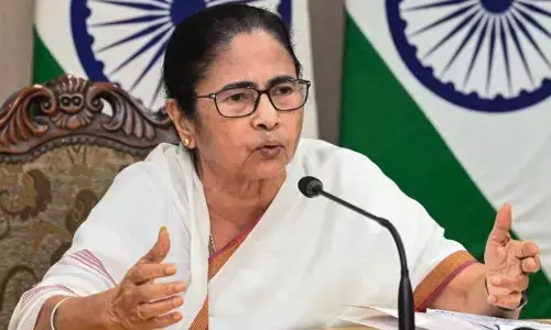 ममता बनर्जी का बड़ा ऐलान, मृतकों के परिवारों को 10 लाख रुपये का आर्थिक मुआवजा सरकार ममता बनर्जी का बड़ा ऐलान, मृतकों के परिवारों को 10 लाख रुपये का आर्थिक मुआवजा सरकार