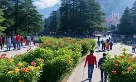 कश्मीर का टूर कैंसिल कर शिमला , मनाली, उत्तराखंड जा रहे पर्यटक